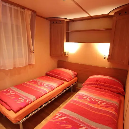 Mobile Home Near Lake Klopeiner See Sankt Kanzian am Klopeiner See Exterior photo